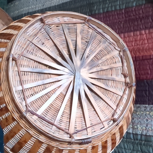 Large vintage woven Asian sewing basket - Picture 8 of 12